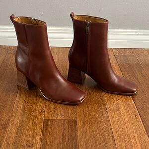NOT WORN Marc Fisher Floria Reddish Brown Block Heel Booties